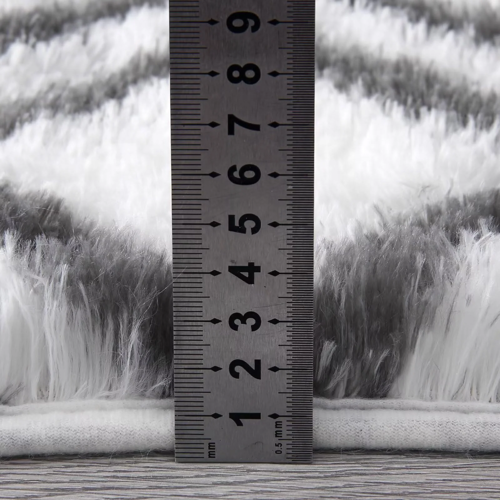 Garvee Area Rug 5x8 Indoor Shag Area Rug Ultra Soft Plush White Thick Fluffy Nursery Area Rug Non-Slip Durable Shaggy Rug for Living Room Bedroom Dining Room Entryway High Pile Cozy Throw Rug - Image 5