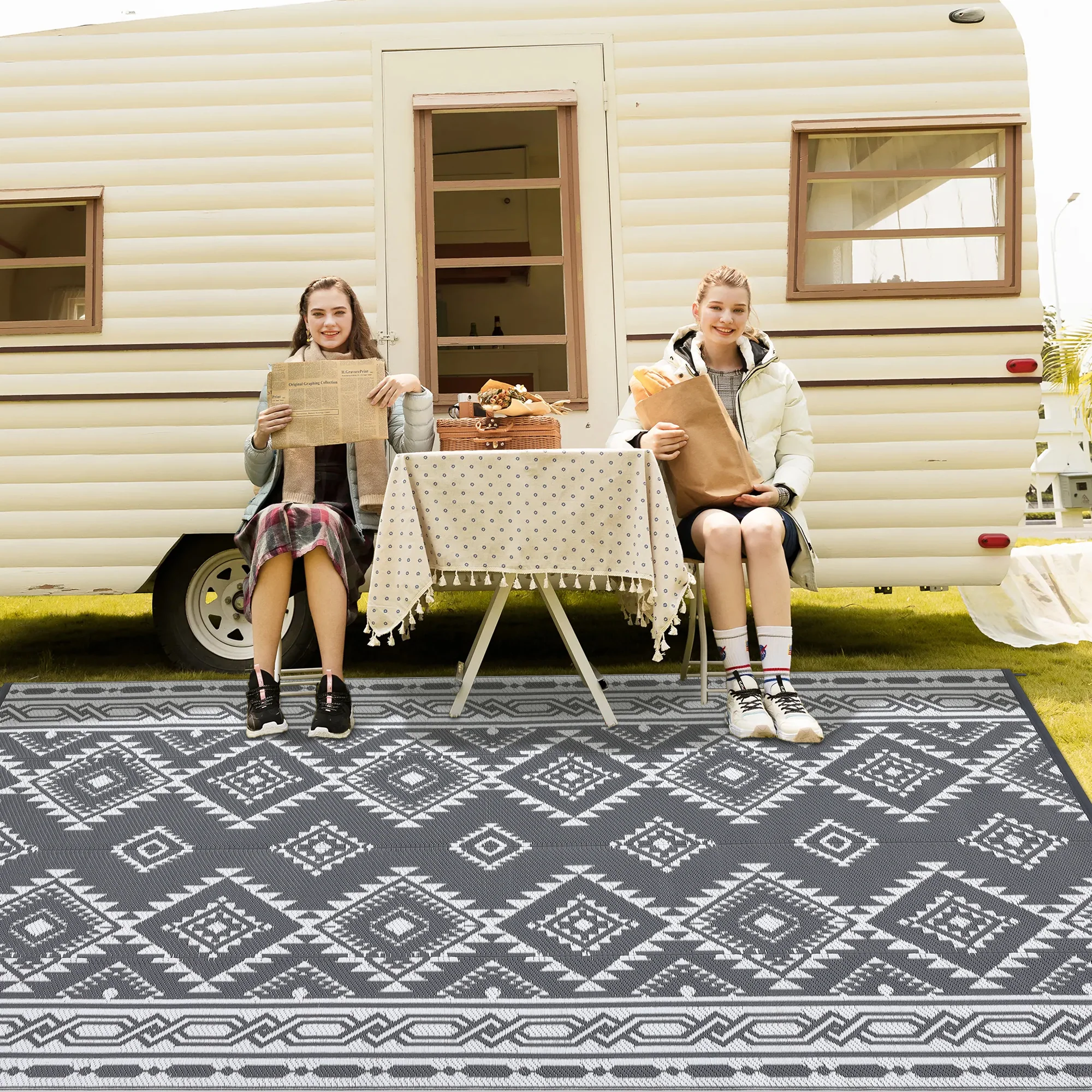 Garvee Outdoor Grey & White 9x12 Plastic Straw Rug, Modern Area Rug, Large Floor Mat for Outdoors, RV, Patio, Backyard, Deck, Picnic, Beach, Trailer, Camping, Porch, Balcony - Image 7